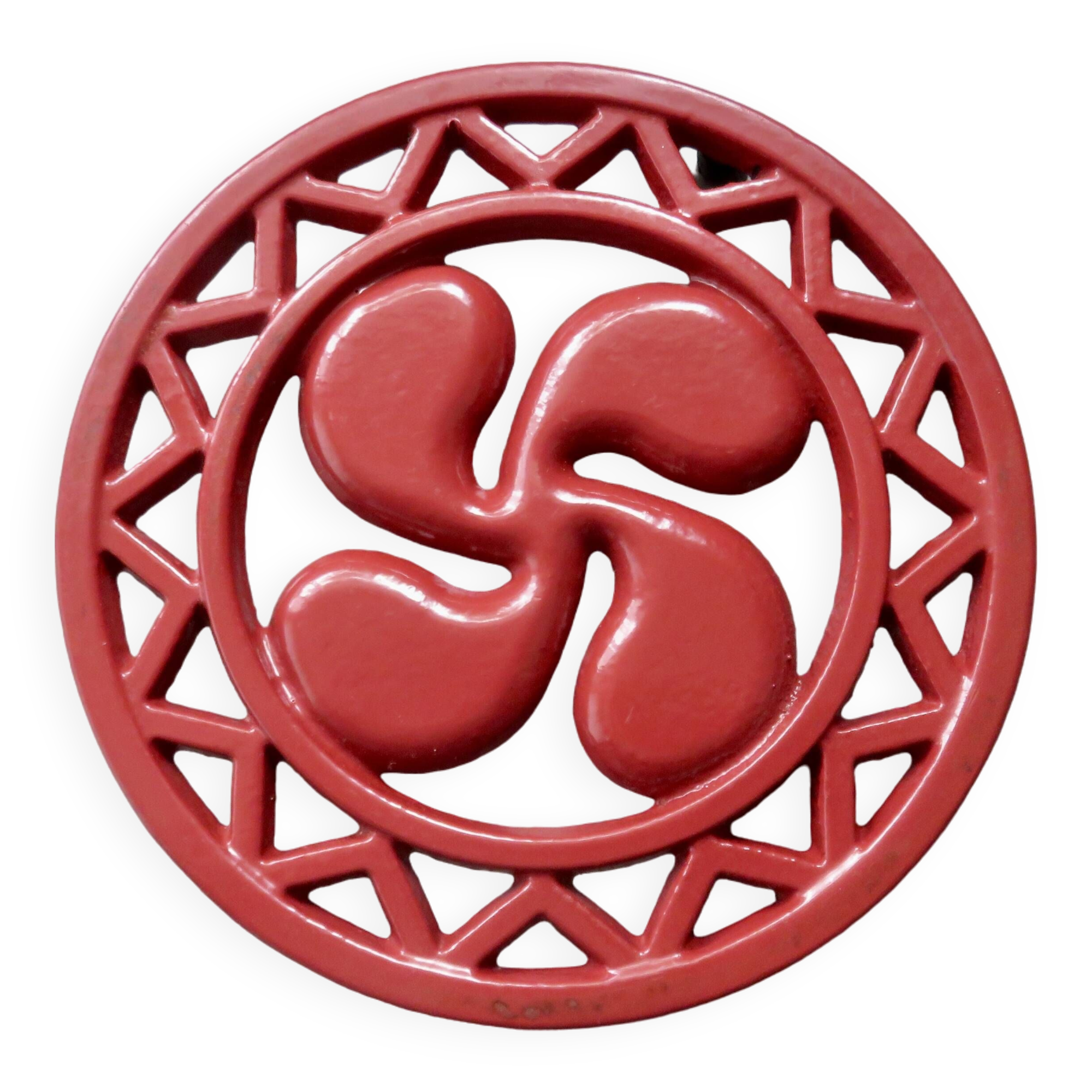 Basque cross trivet in red cast iron 1970
