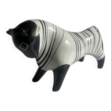 Porcelain bull figurine from Cmielow, 1960s.