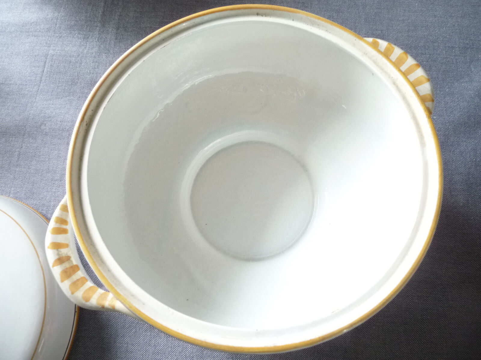 Soup tureen for table centre Old Rodez