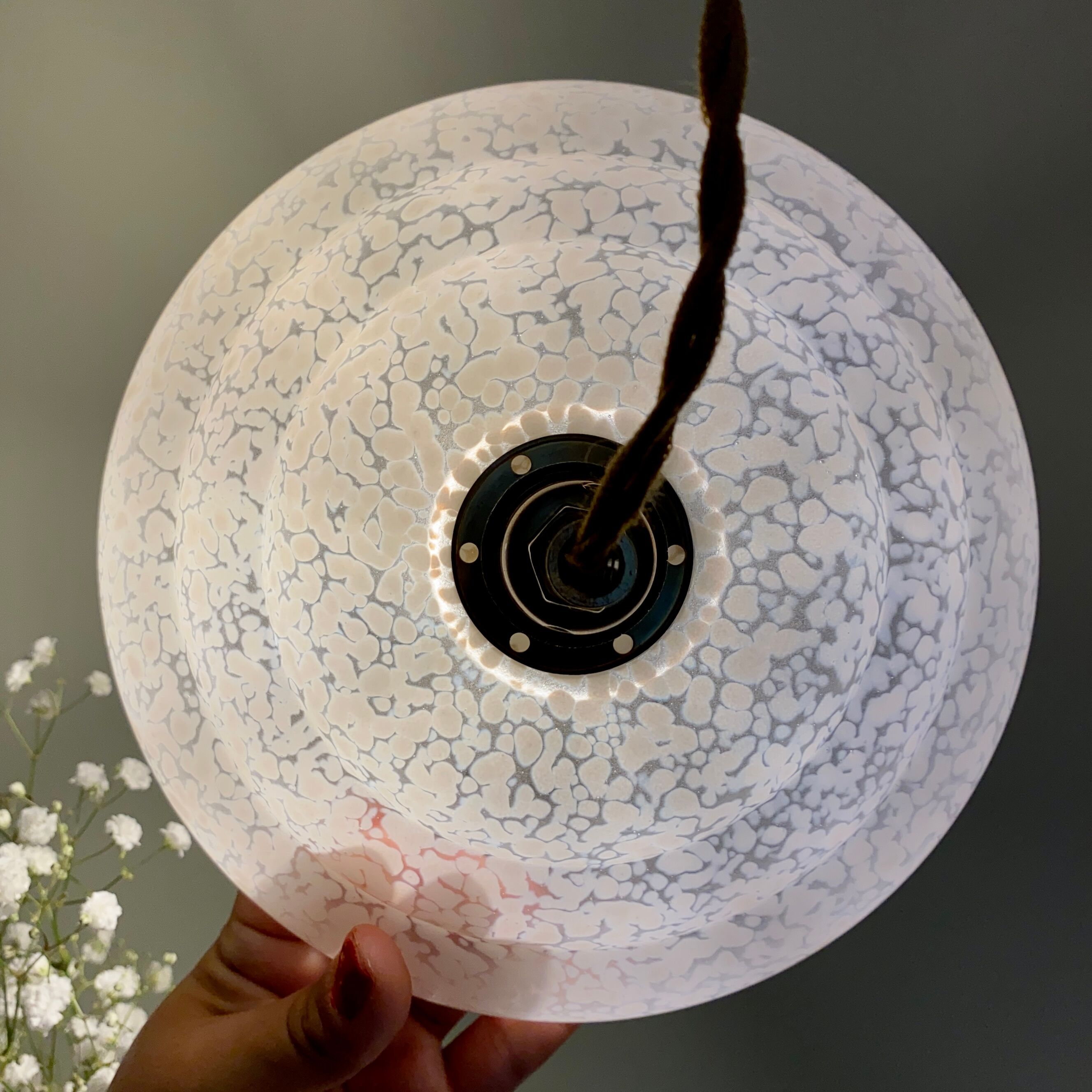 Suspension vintage lampshade in white Clichy glass