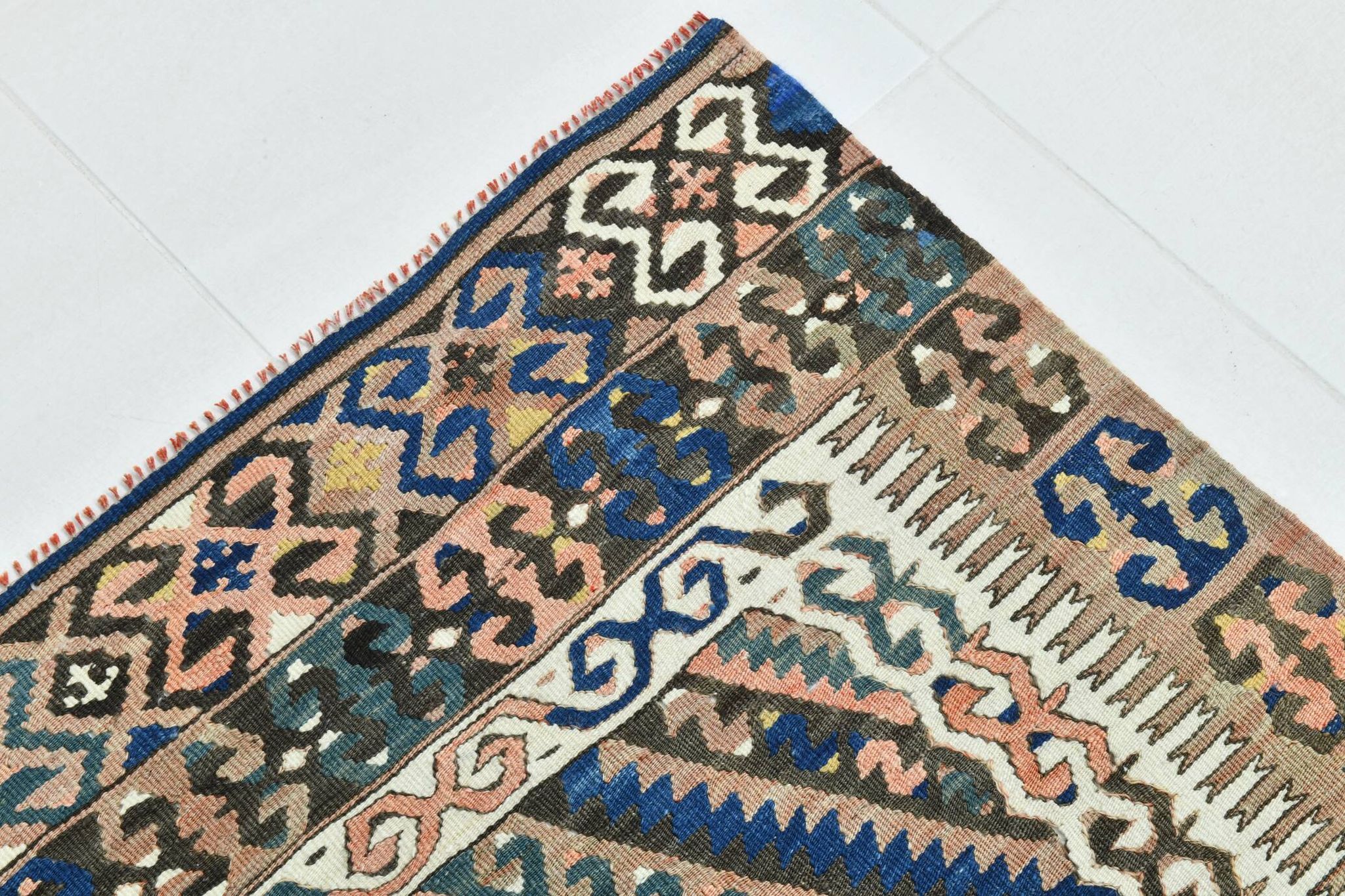 5x9 Kilim Anatolian Carpet, Handwoven Wool Rug, Blue Details Rug, 154x275Cm