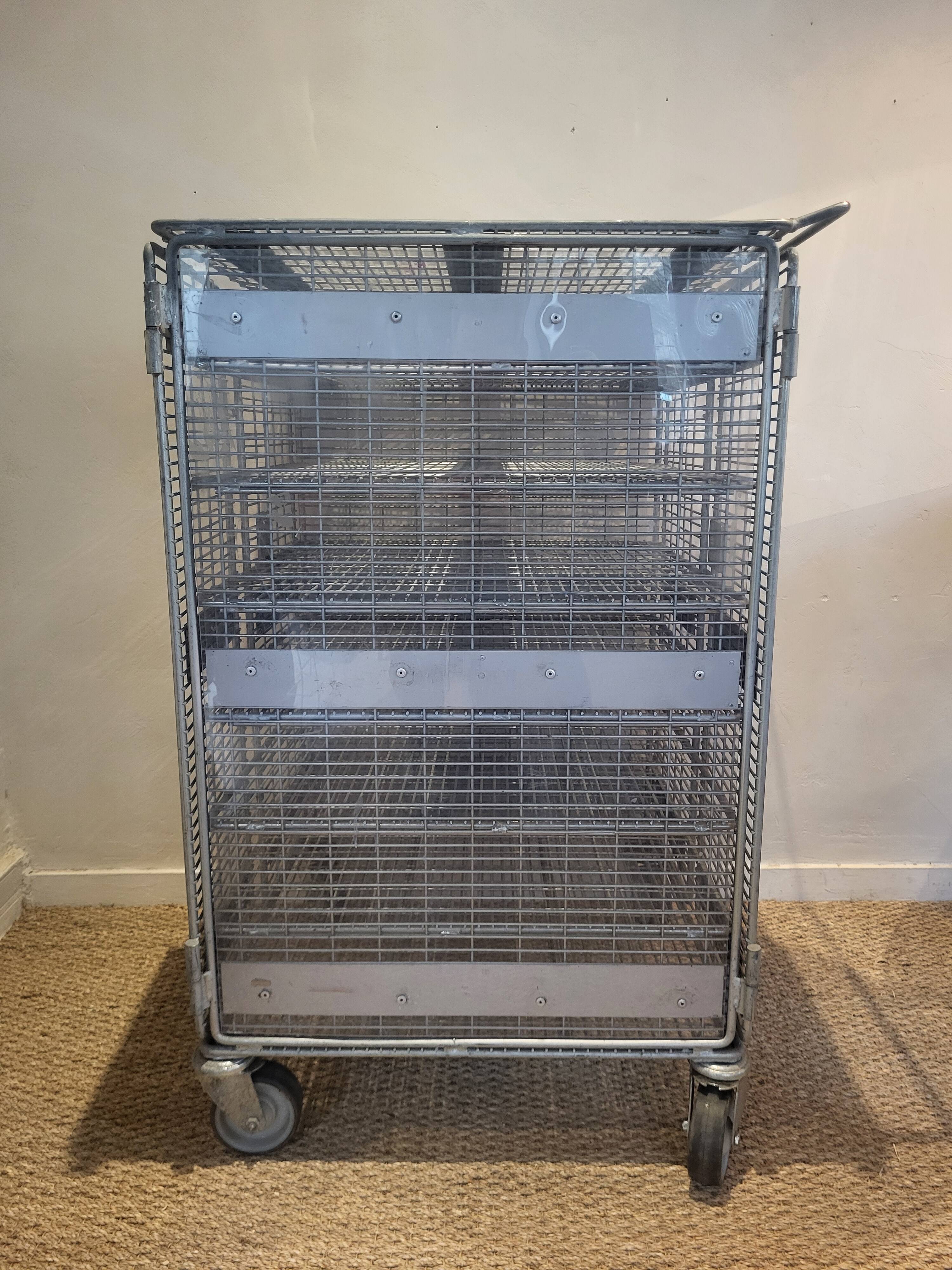 Desserte industrielle vintage