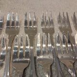 12 fourchettes à gateaux métal argenté orfèvre Cailar Bayard coquille