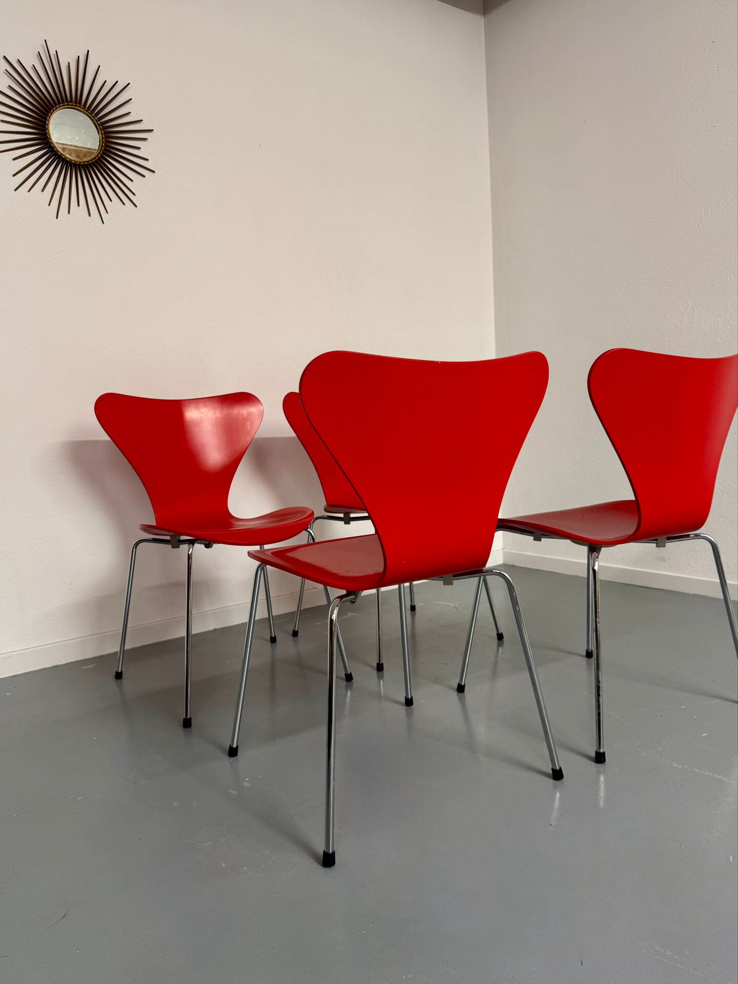 Lot of 4 chairs Series 7 model 3107 design Arne Jacobsen /Fritz Hansen