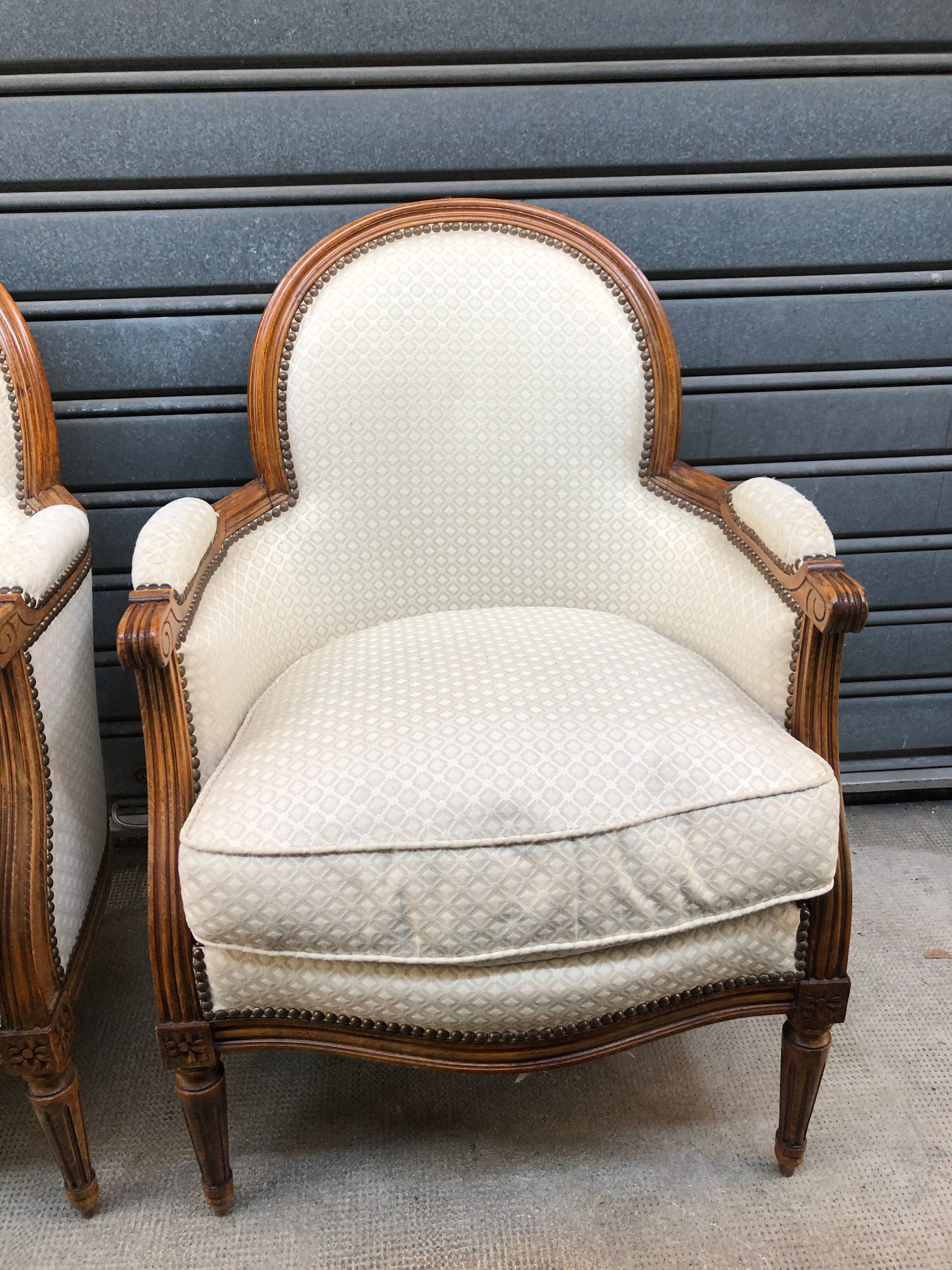 Pair of Louis XVI-style shepherdesses