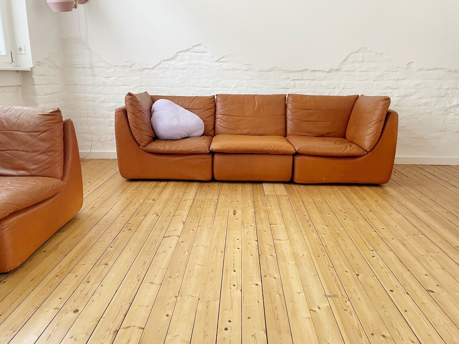 modular sofa of the 70s in tawny leather