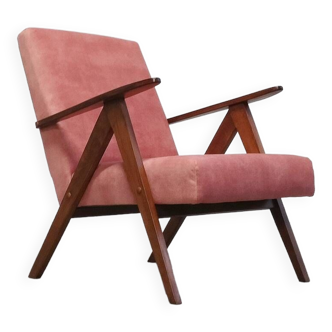 Mid Century Easy Chair Model B 310 Var in Coral Velvet