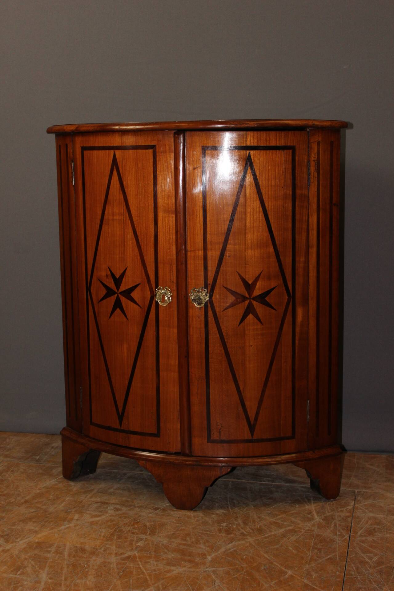 Louis XV corner cupboard with Maltese cross 18th century