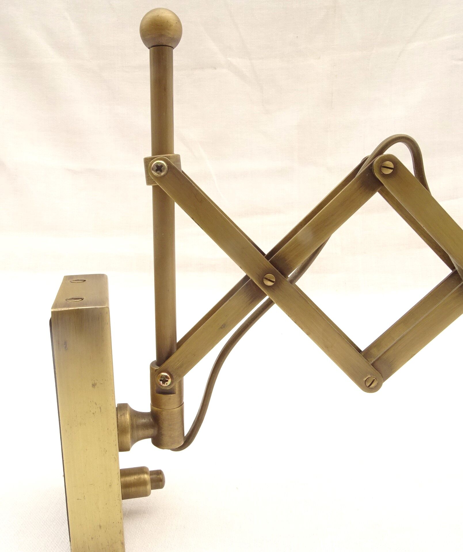 Brass Scissor Wall Lamp