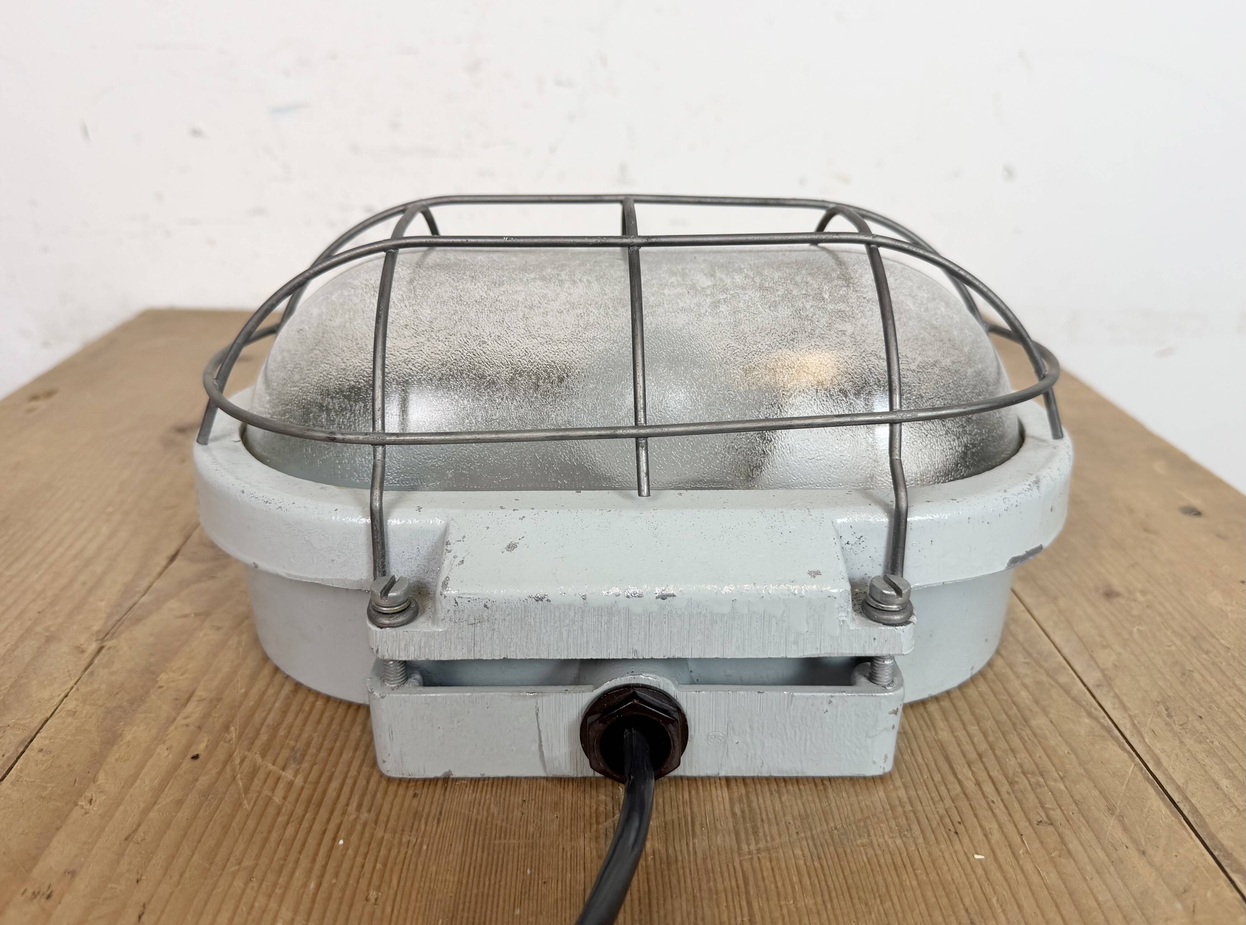 Industrial Cast Aluminium Wall Light with Frosted Glass, 1970s