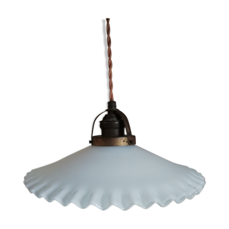 Suspension opaline