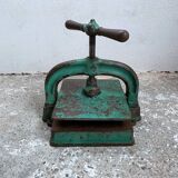 Presse à relier d’imprimerie en fonte