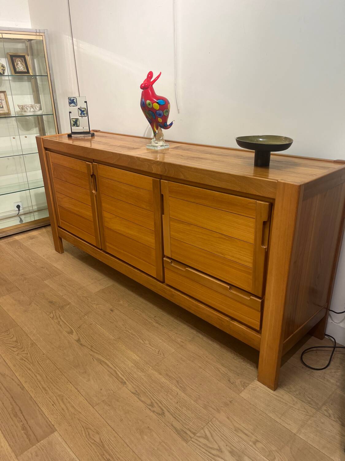 Regain house sideboard