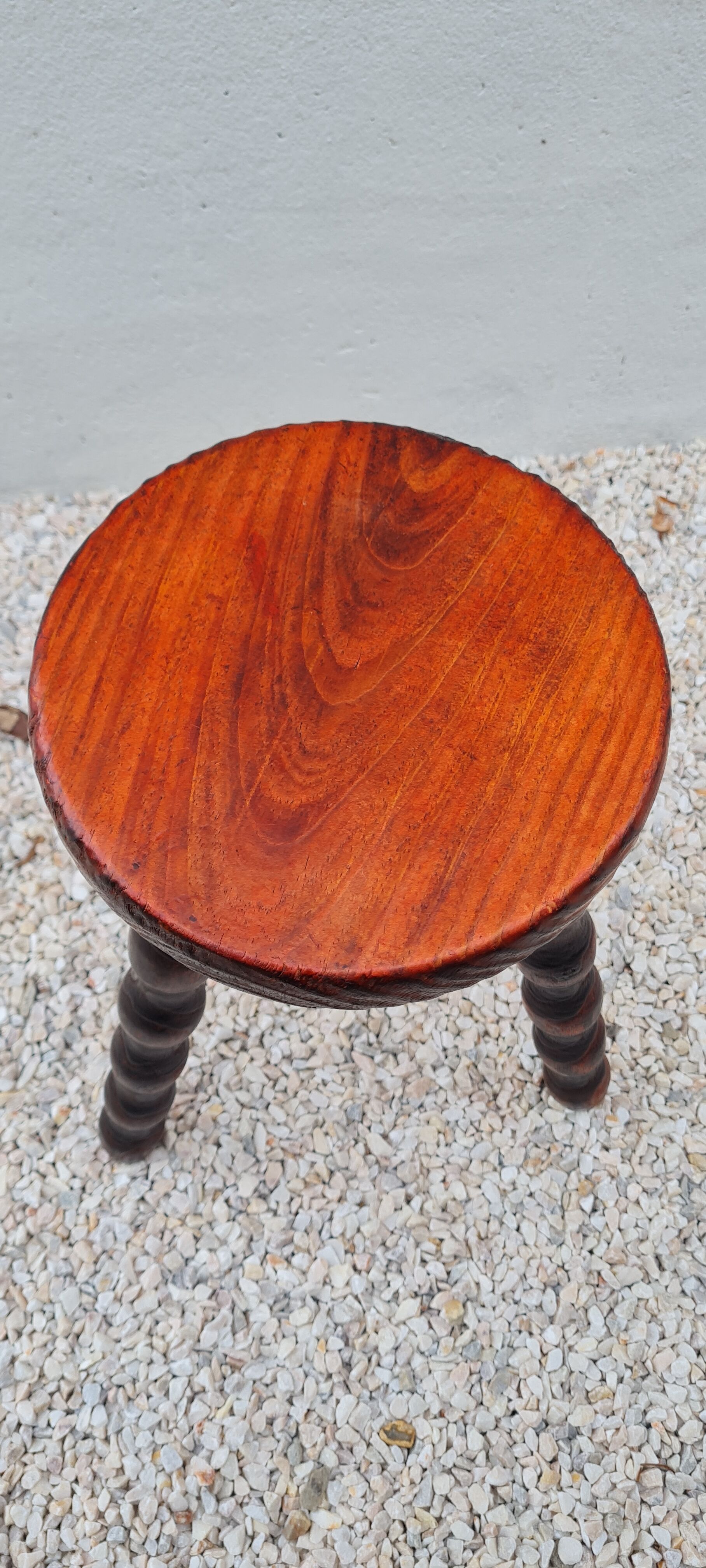 Tripod stool