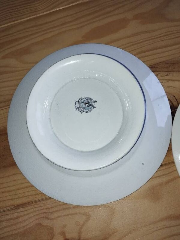 Assiettes Montées “Marie-Louise” – Saint-Amand   Paire Ancienne 23 cm