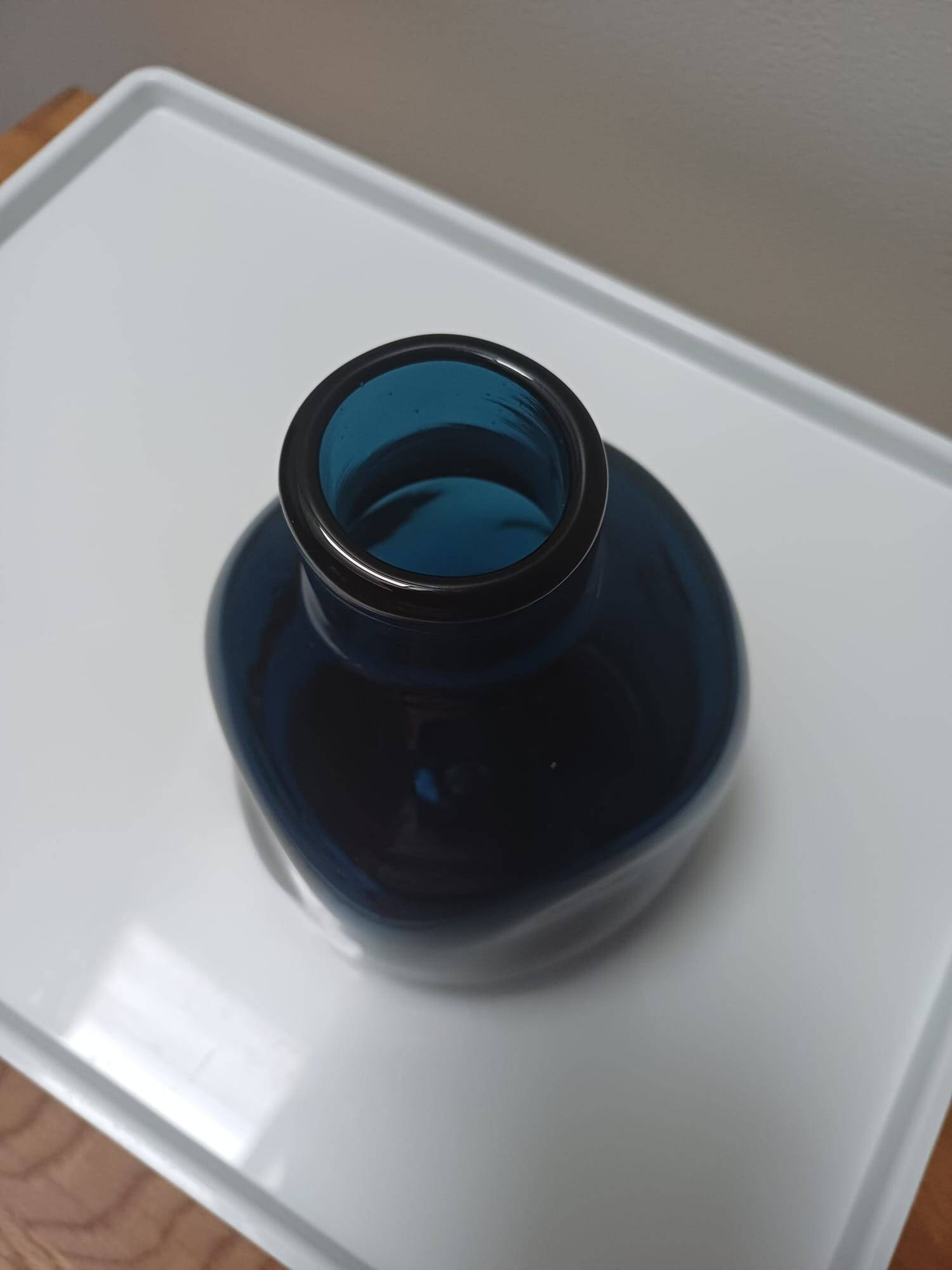 Blue vase Claude Morin