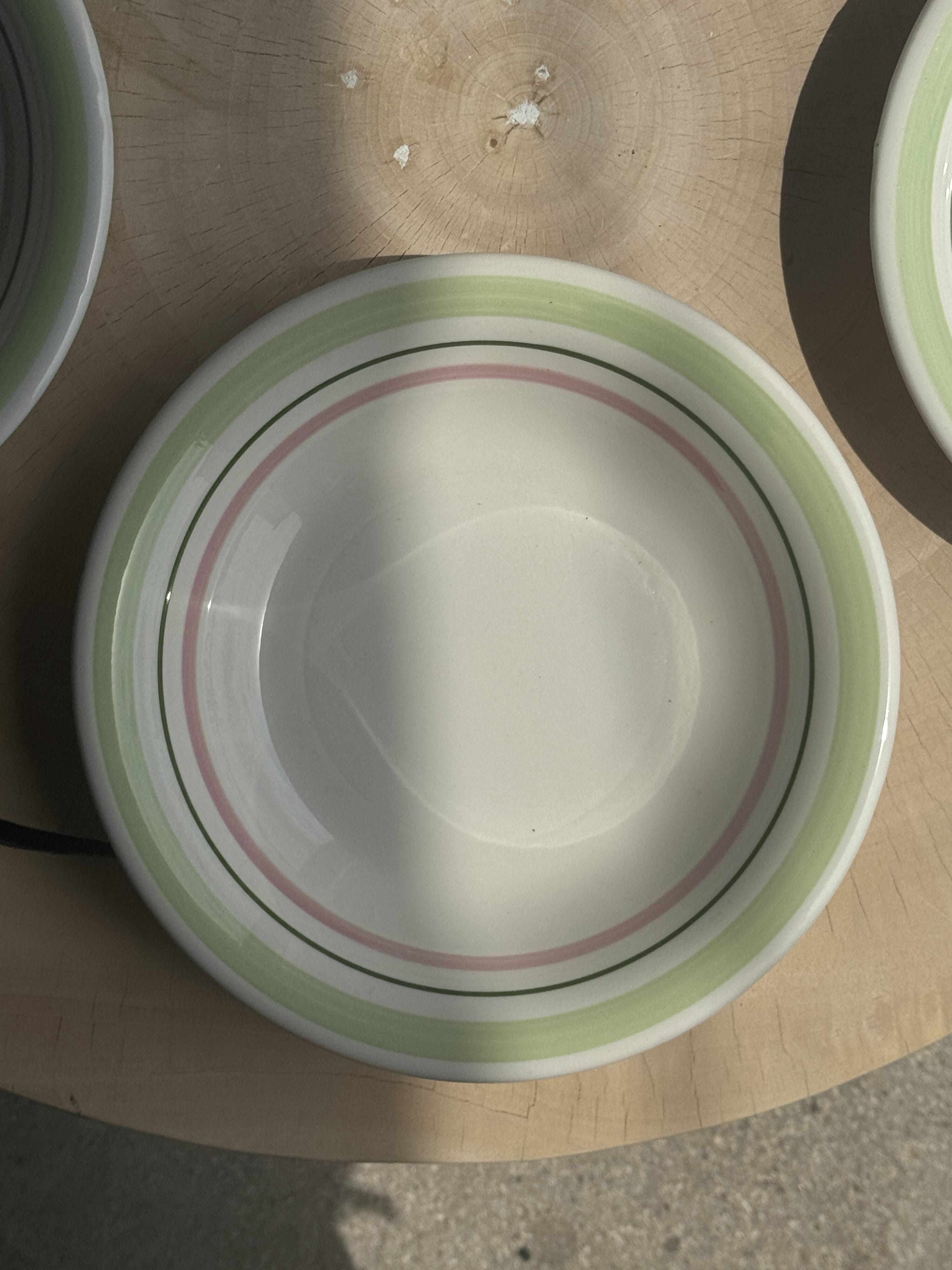 Set of 12 green and pink Italian plates
