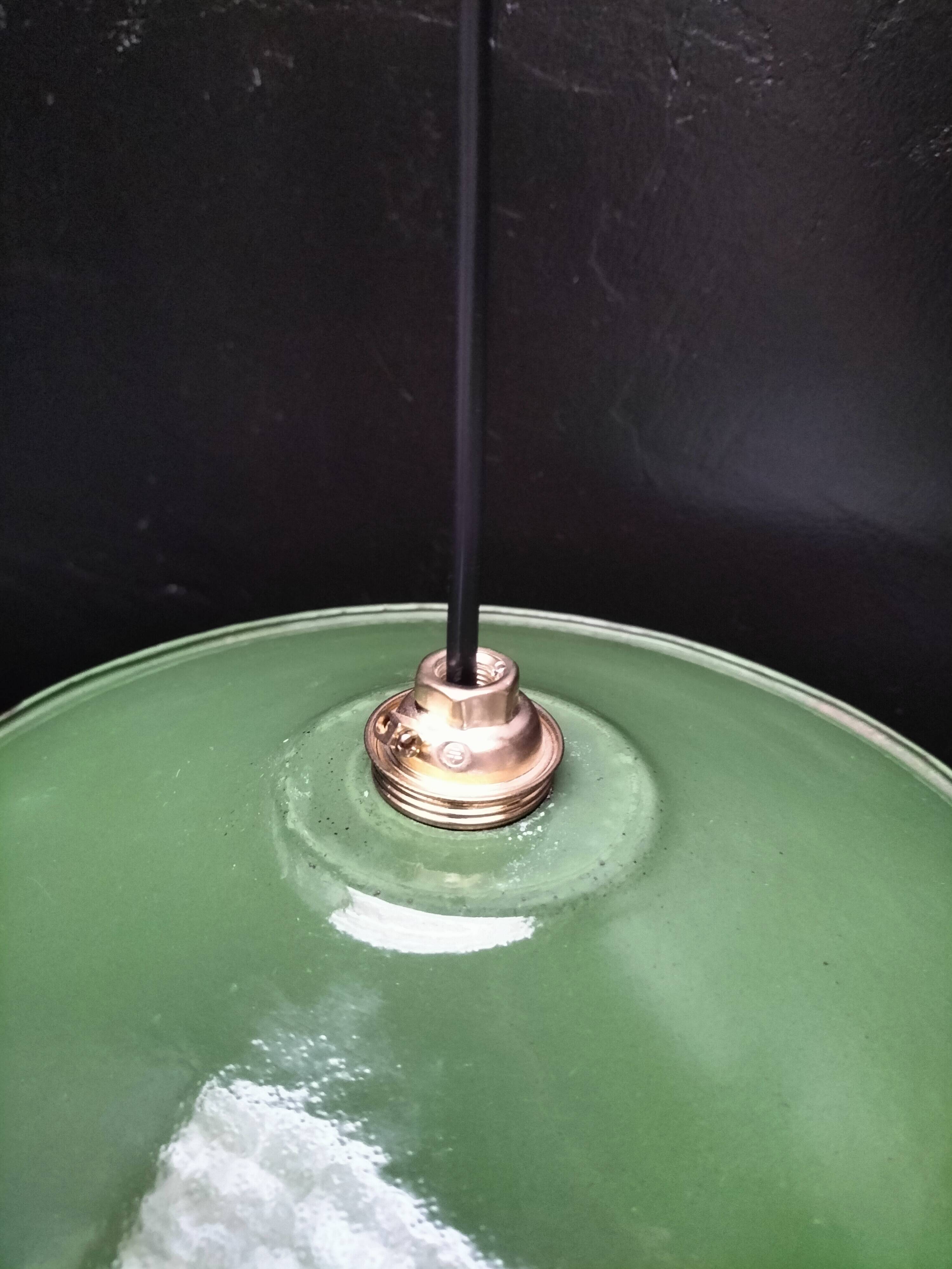 Enamelled sheet metal suspensions