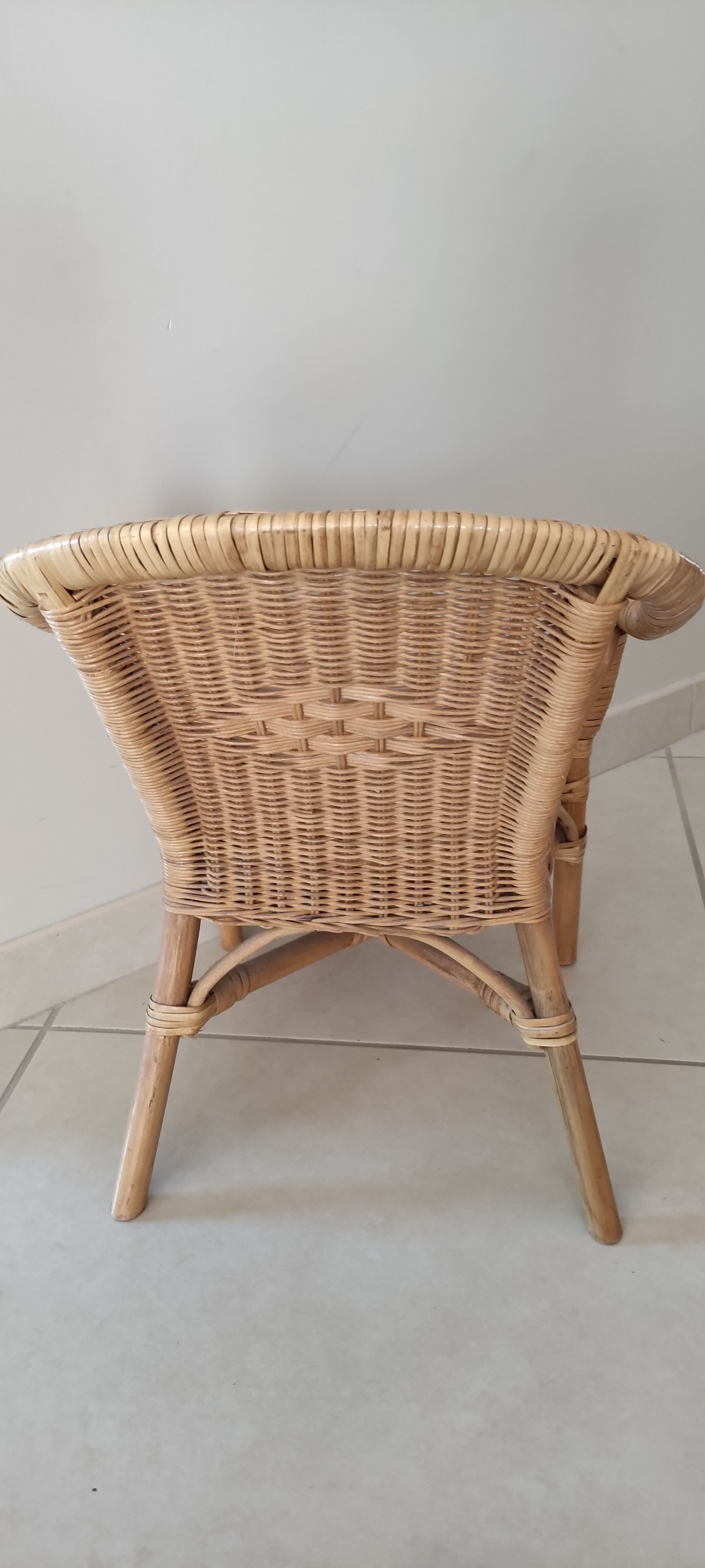Fauteuil vintage pour enfant