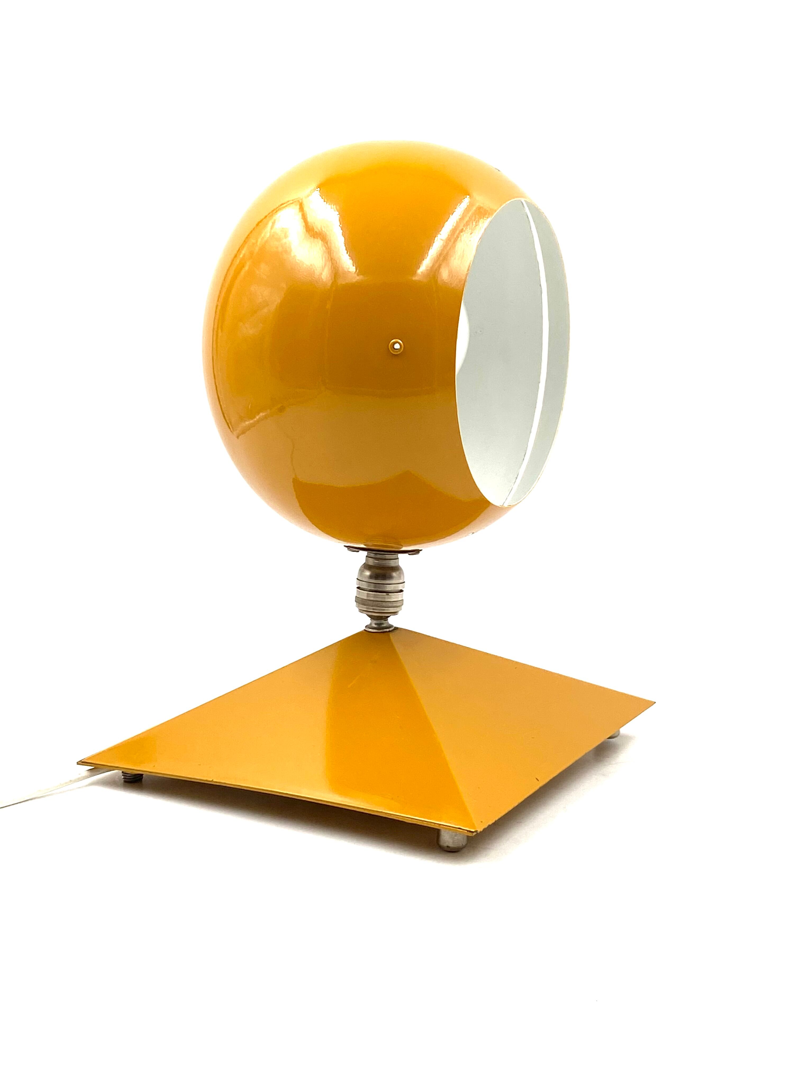 Space Age Eyeball Yellow Table lamp, Italy, 1970s
