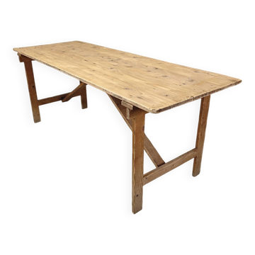 Table de guinguette en sapin