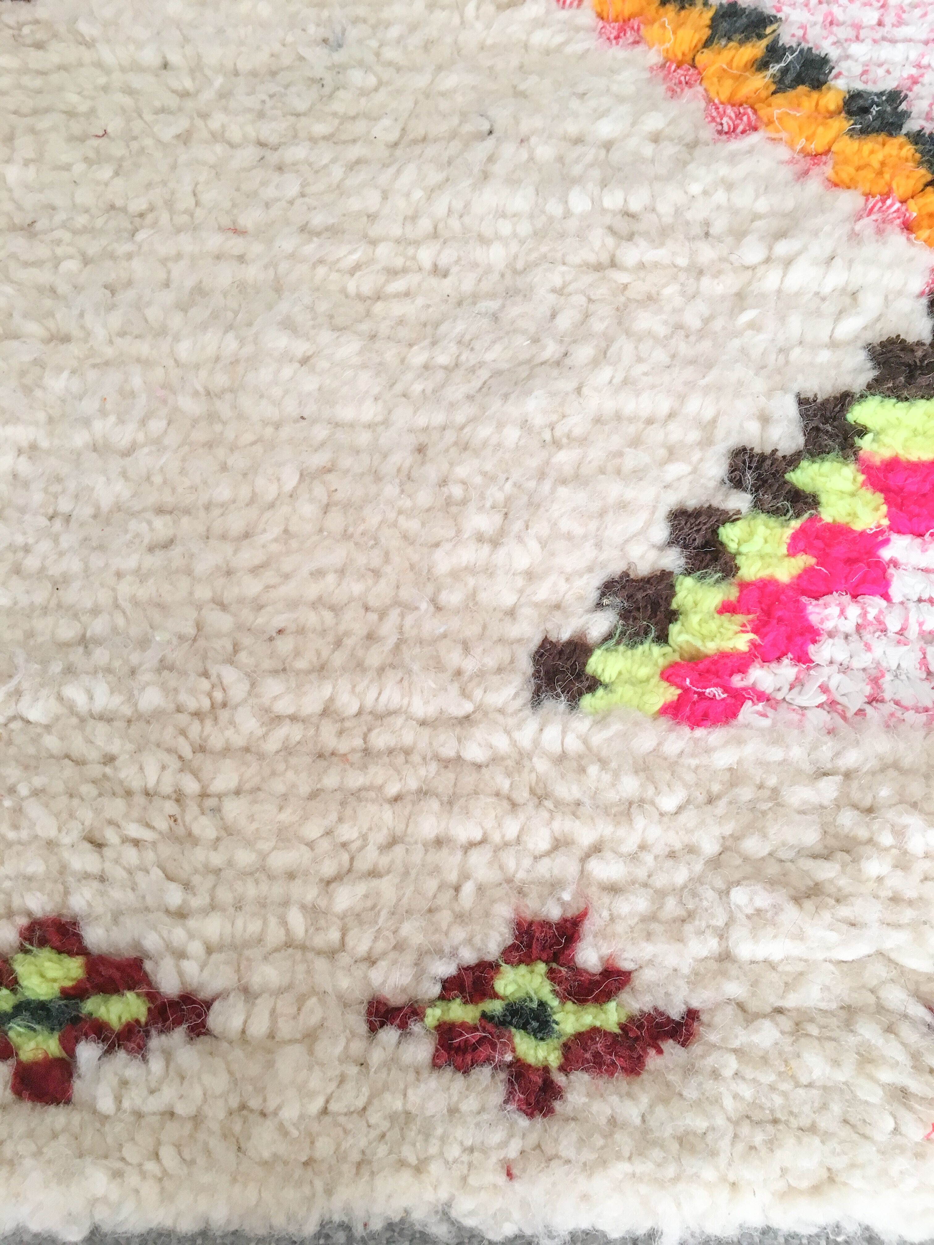 Tapis marocain coloré 151 x 98 cm