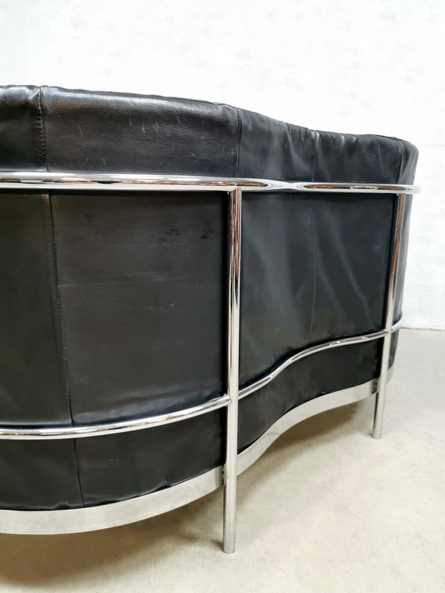 Vintage Italian design sofa loveseat ‘Minimalism’