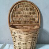 Wall basket with flap