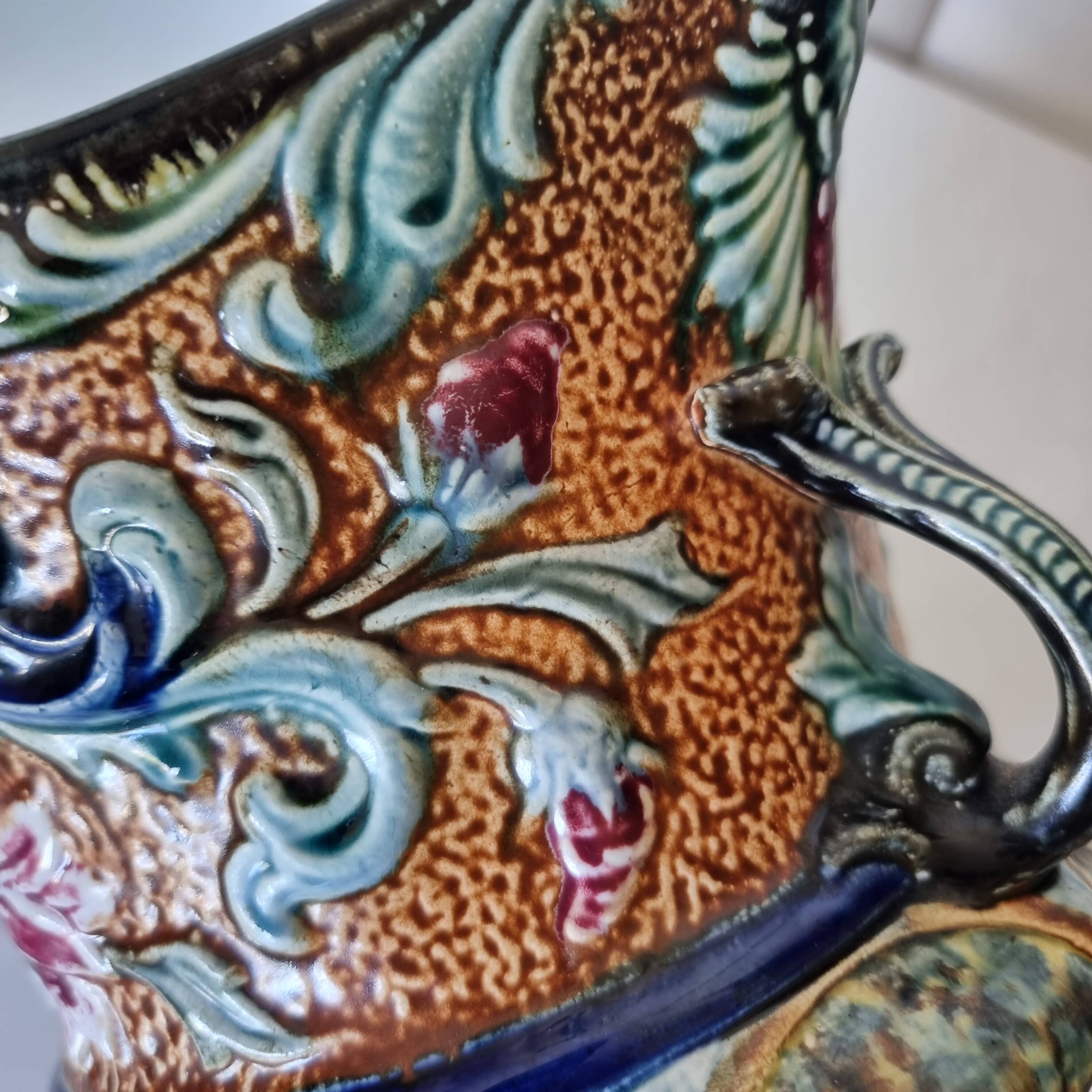 Antique ceramic macetero Barbotines Onnaing Siglo XIX Art Nouveau