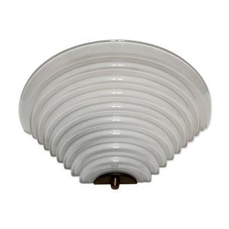 Opaline wall lamp from the 70s/80s Italian design