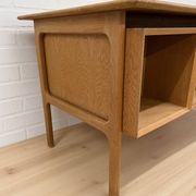 Bureau exécutif en chêne par Arne Vodder de Brouer Møbelfabrik, Danemark, années 1960.