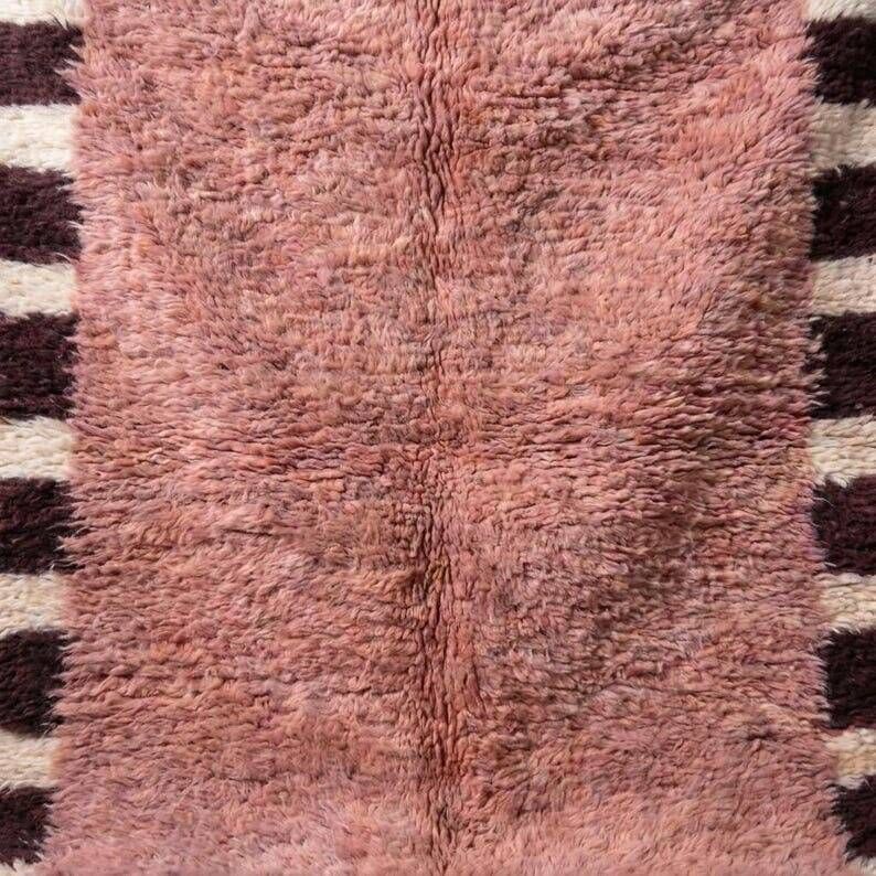 Handmade traditional natural wool rug 150/250 cm