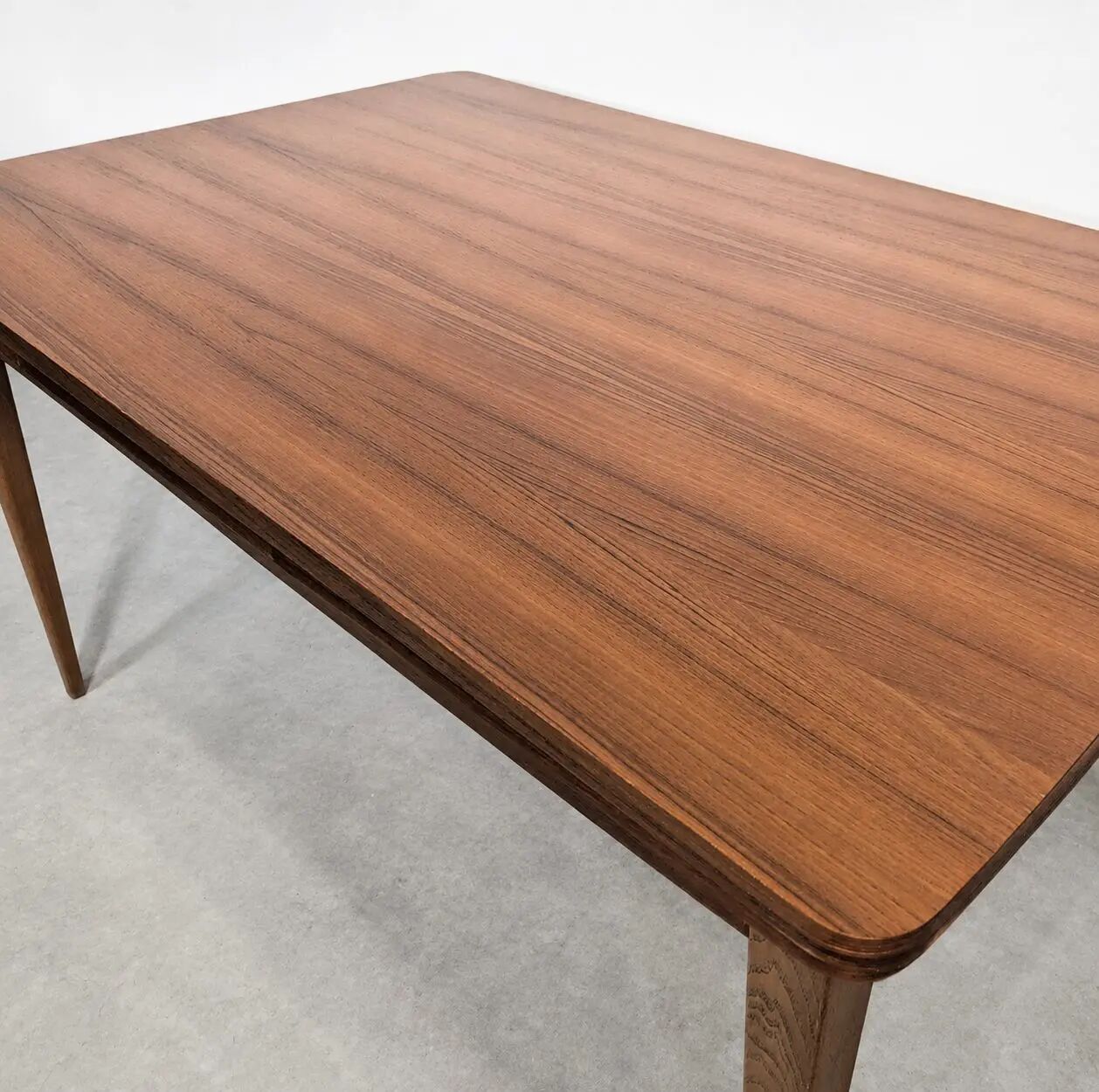 Table à manger scandinave extensible