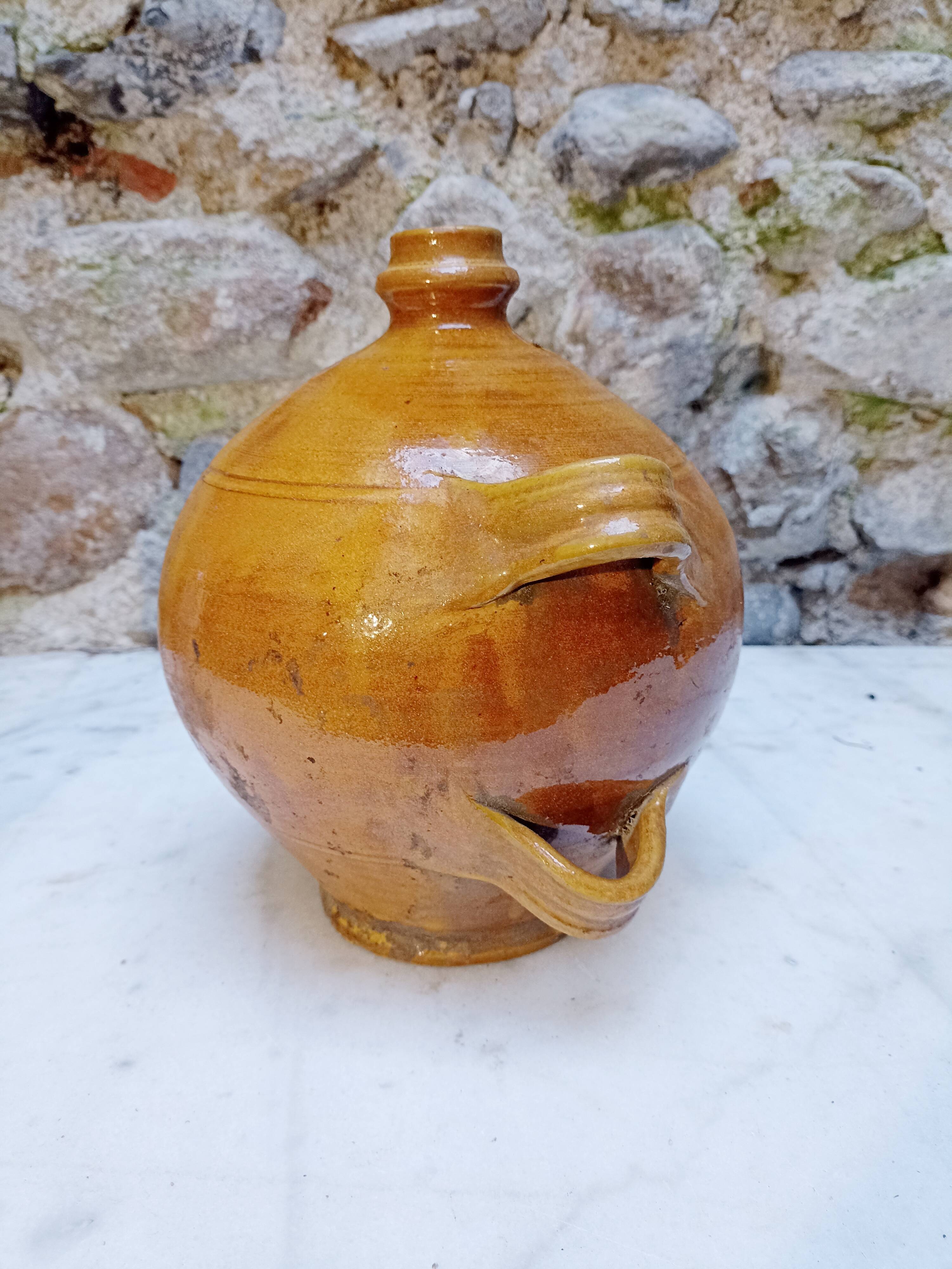 Provencal pottery "conscience"