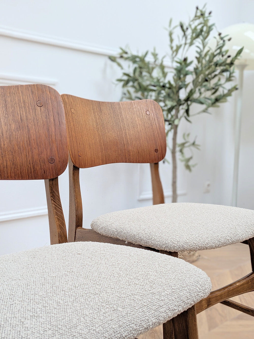 Set of 2 Scandinavian chairs