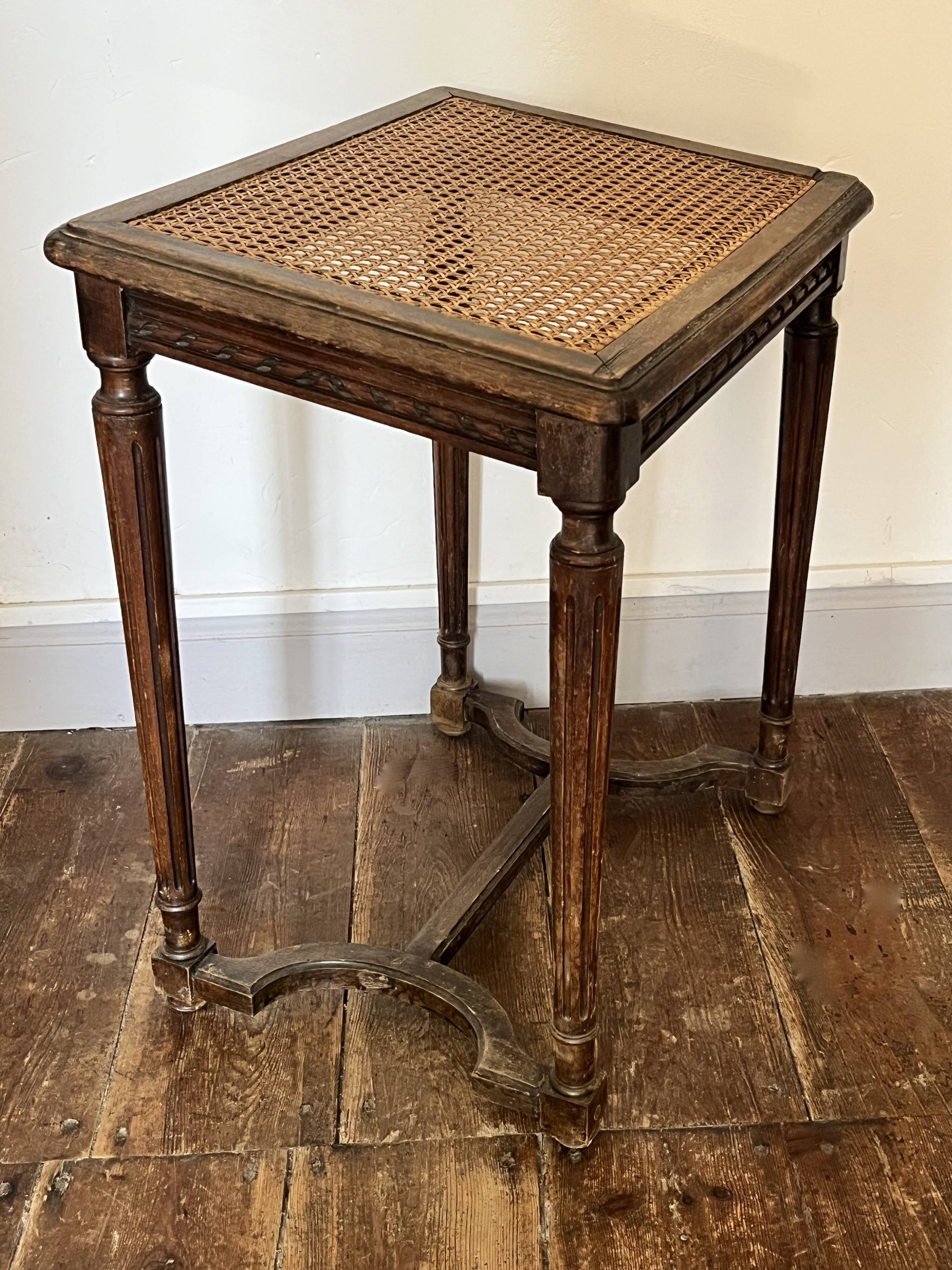 Antique piano stool, wood and caning - Louis XVI style, late 19th century.
