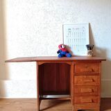 Children's desk