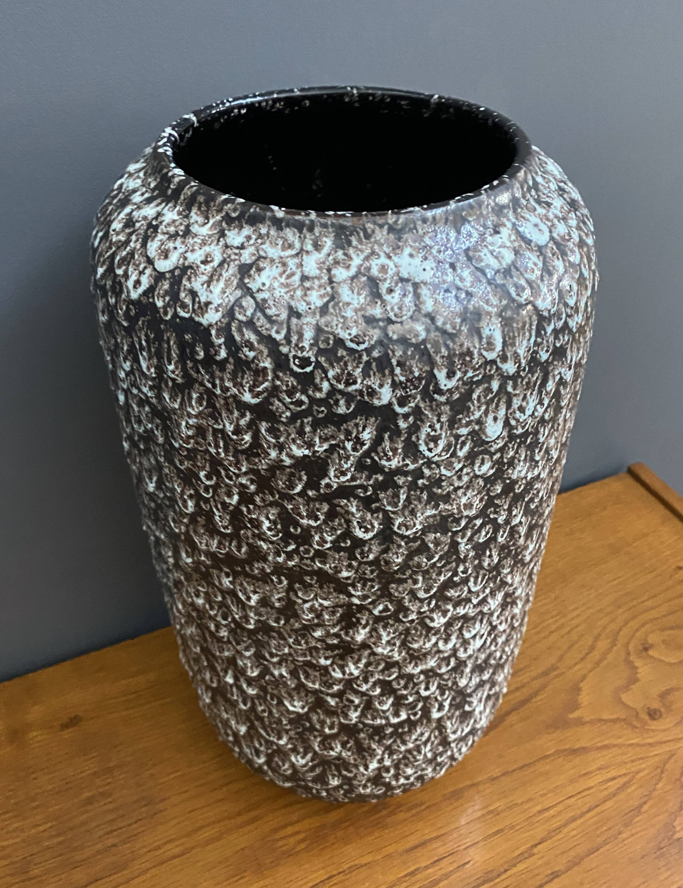 large Ceramic Black and White vase by Scheurich Germany model 546-40