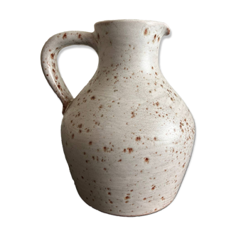 stoneware pitcher 1970