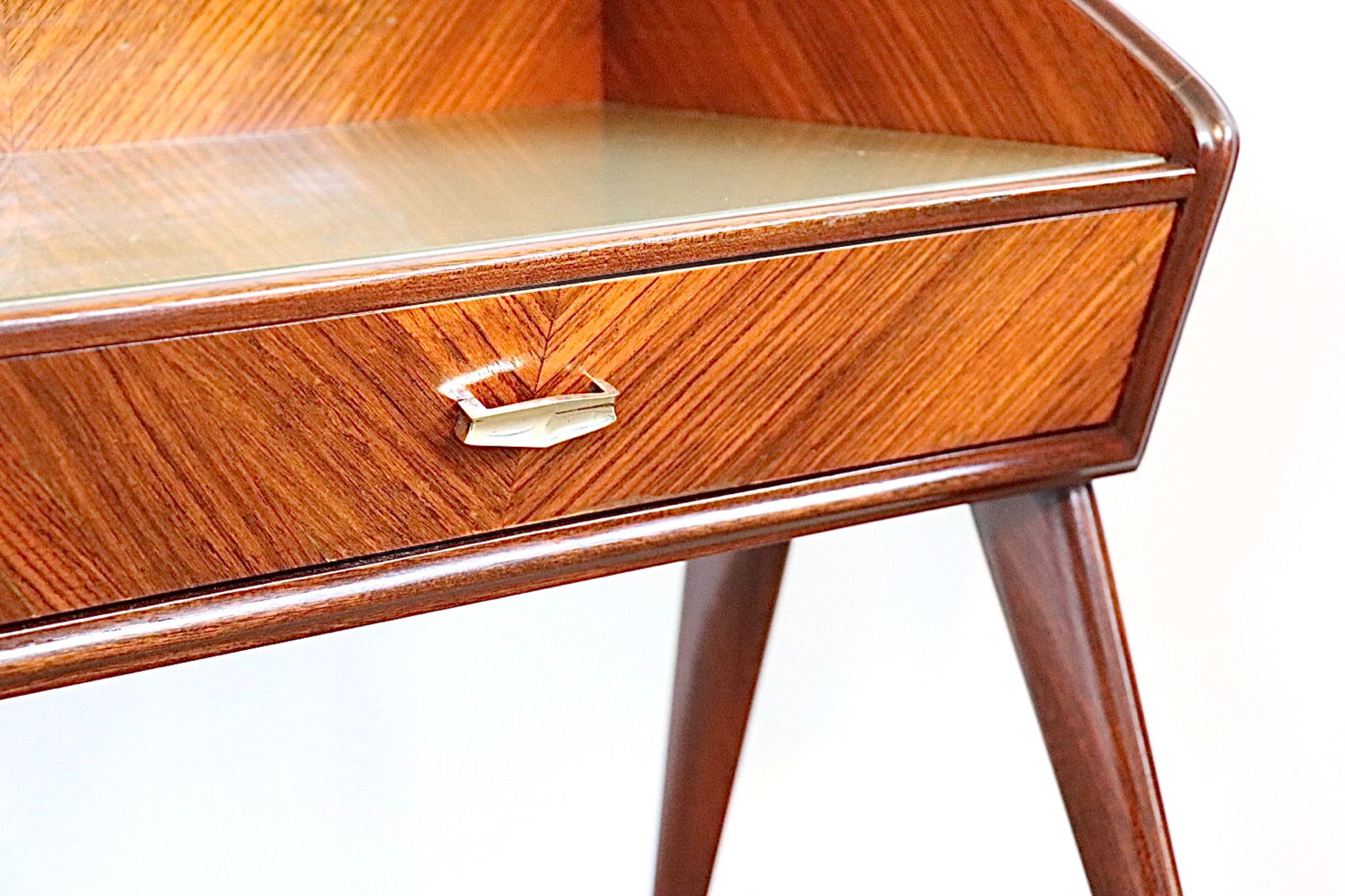 Paire de tables de nuit
