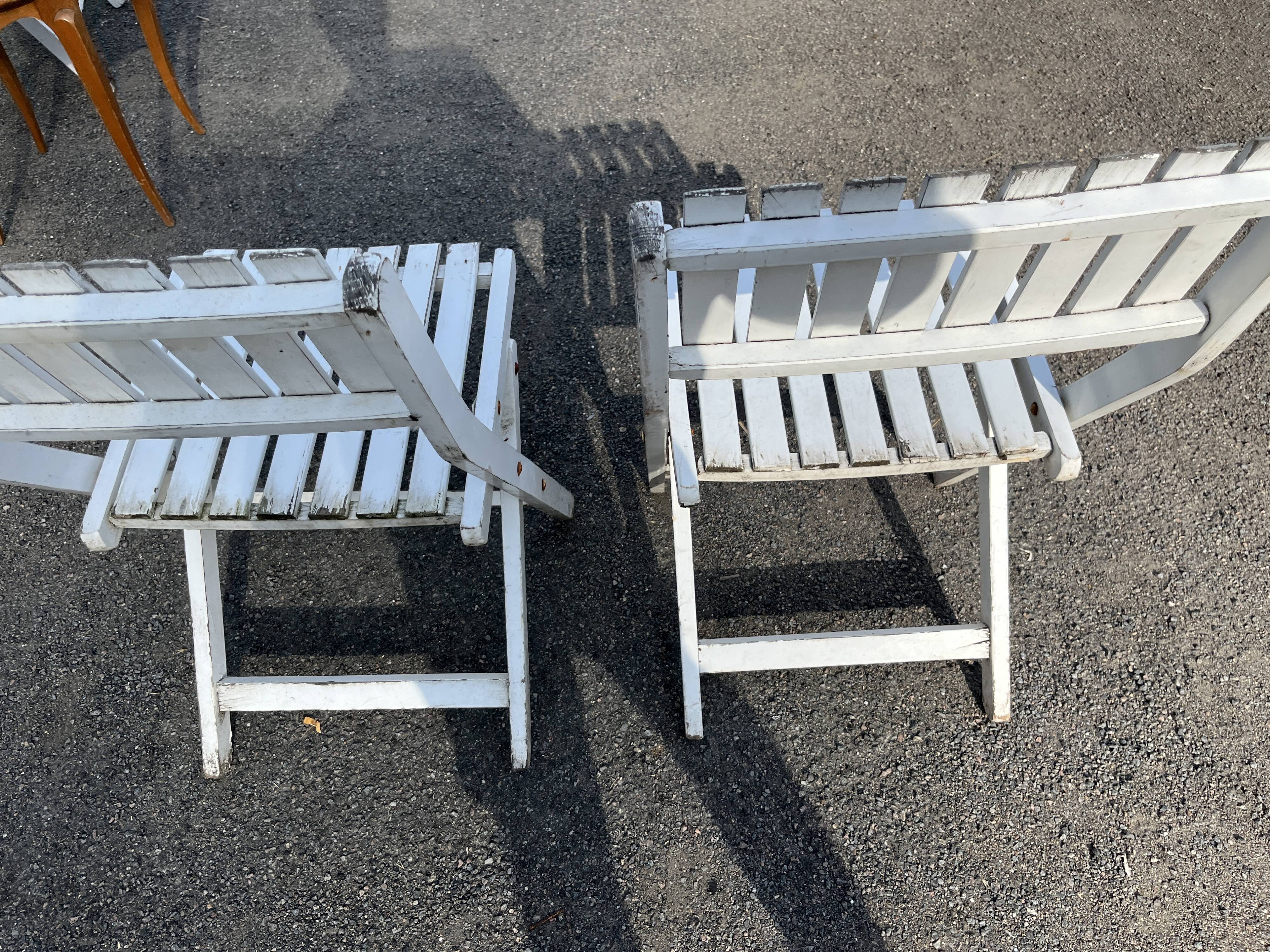 Pair of vintage wooden folding chairs – 1960s/70s