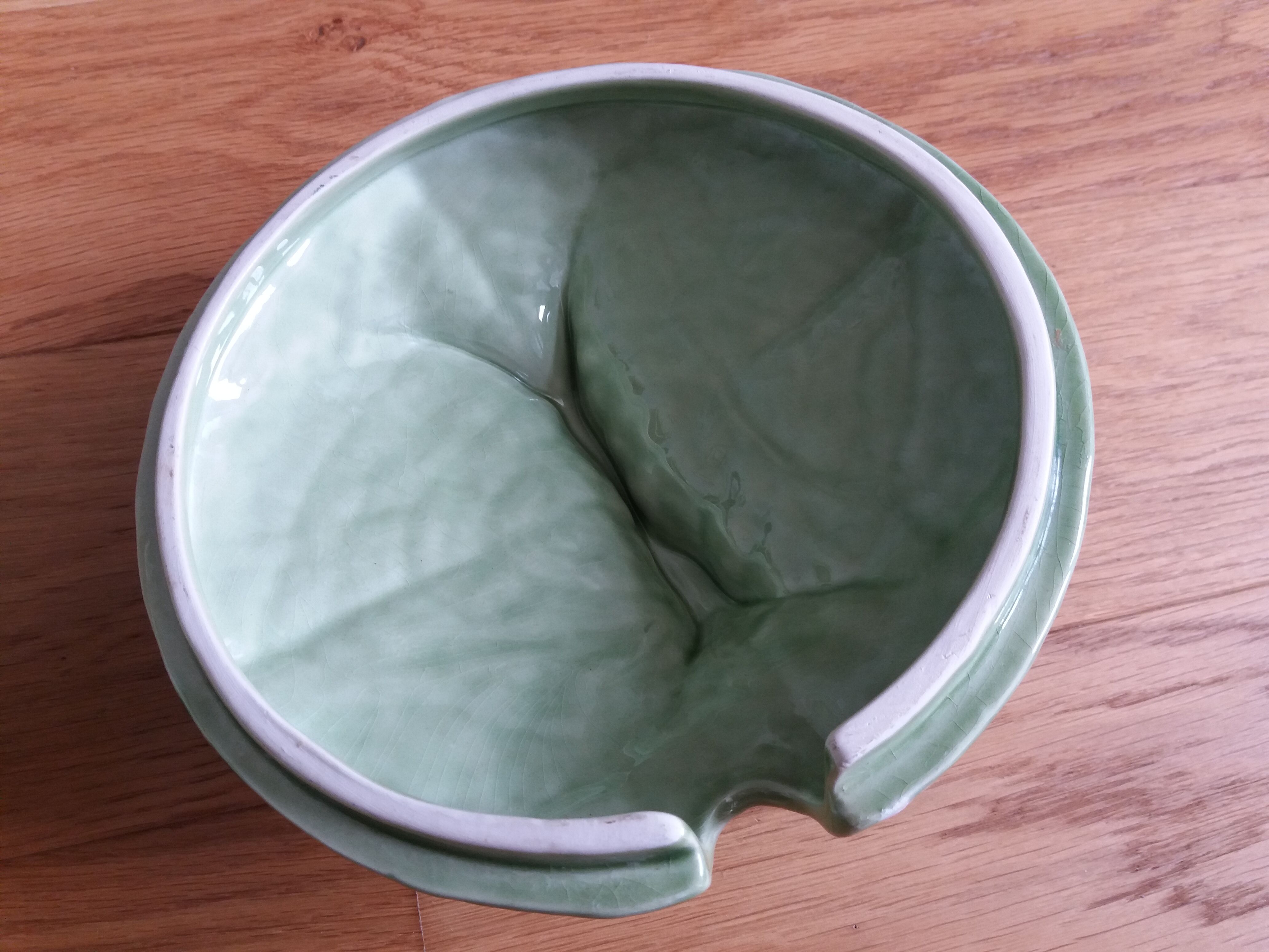 Cabbage soup Bordallo Pinheiro