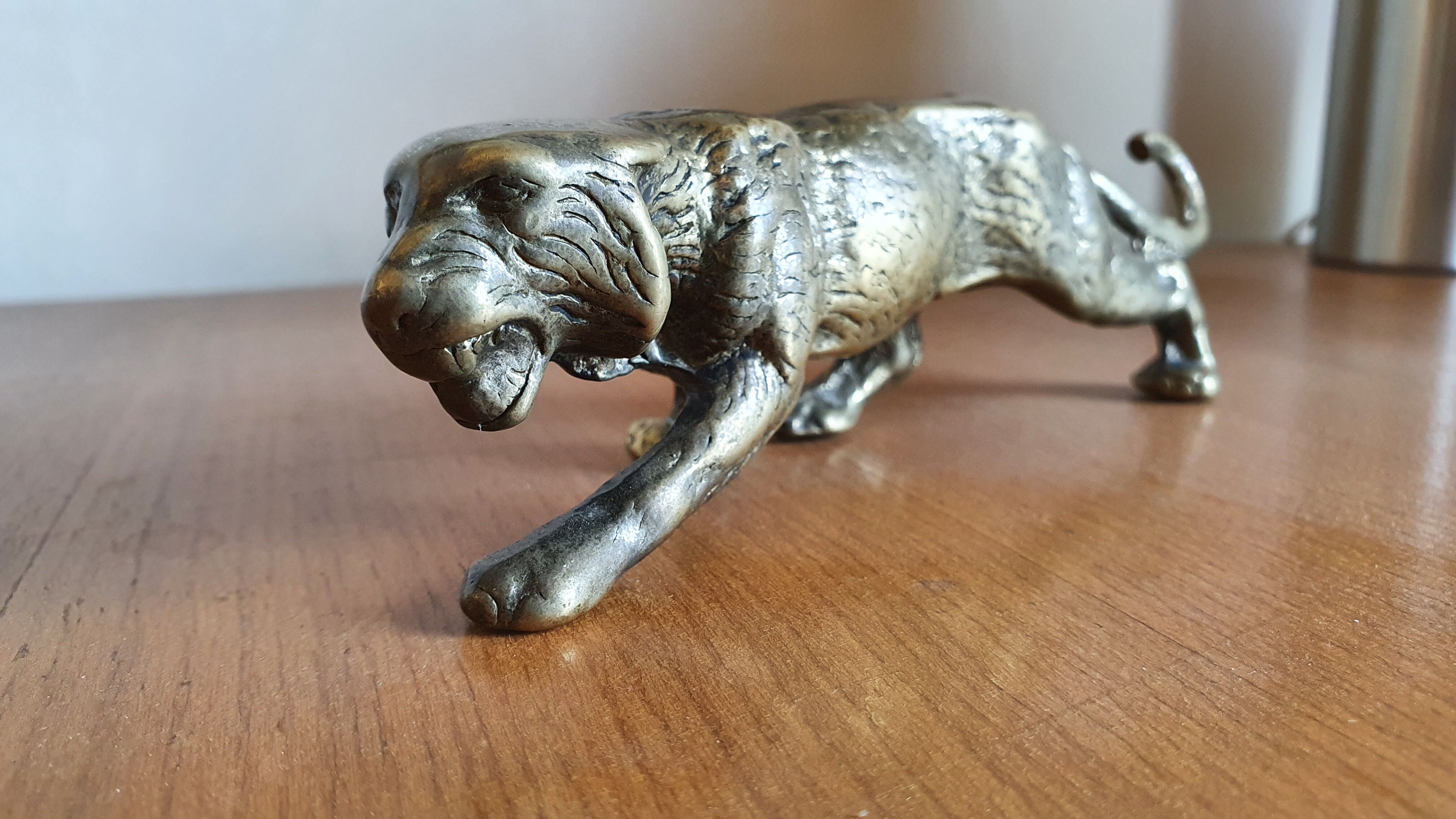 Statuette paper press panthère 70s