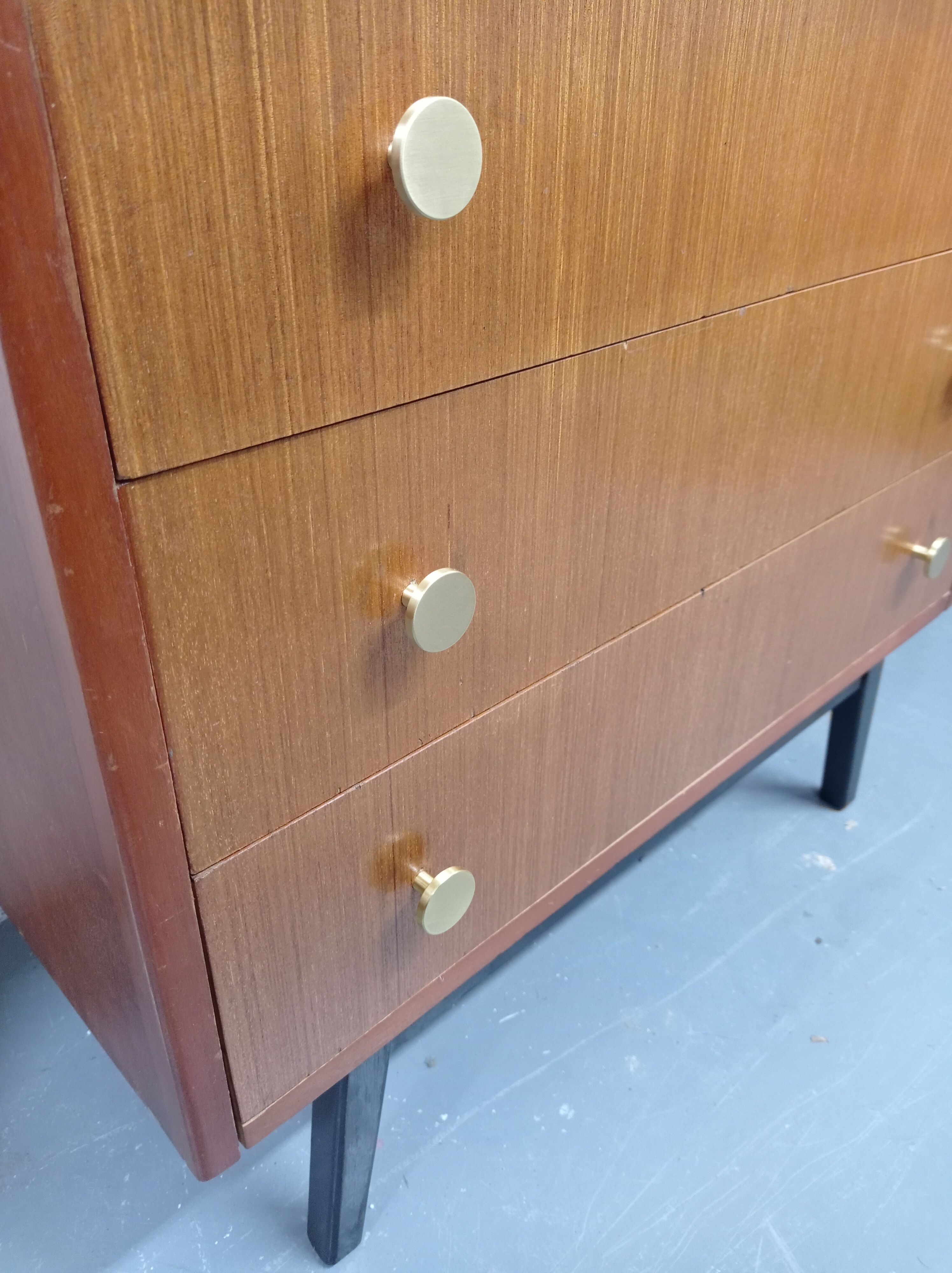 Scandinavian style chest of drawers