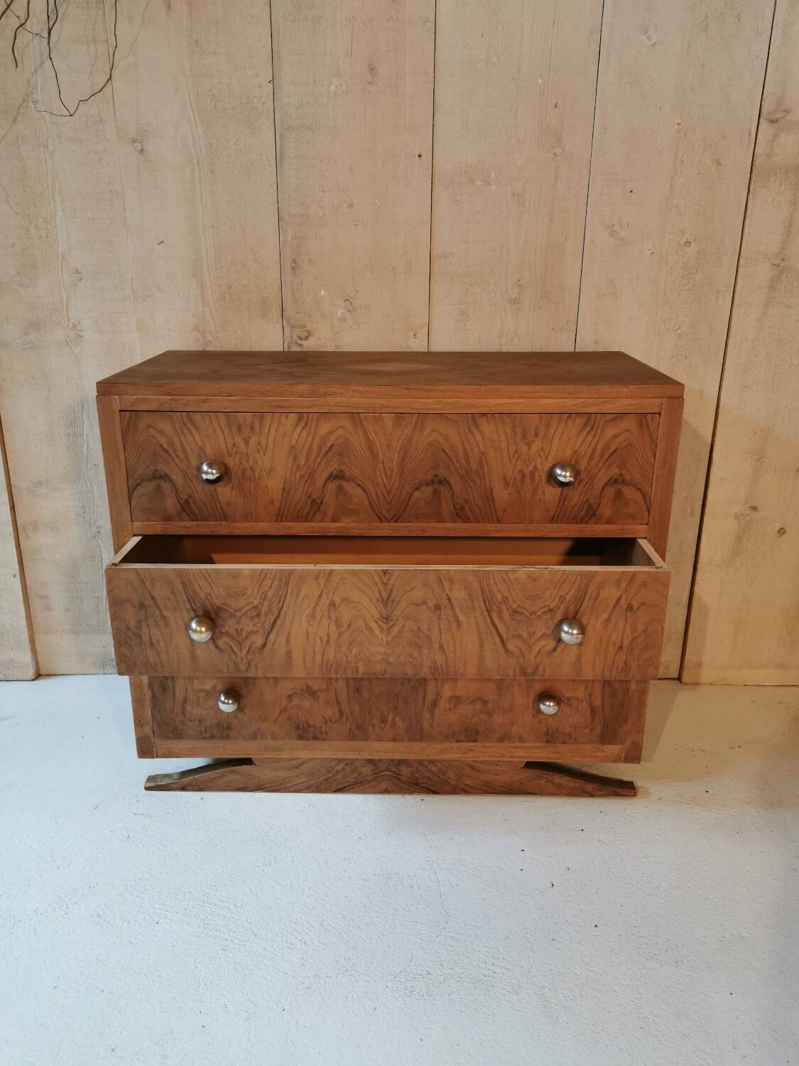 Art Deco chest of drawers