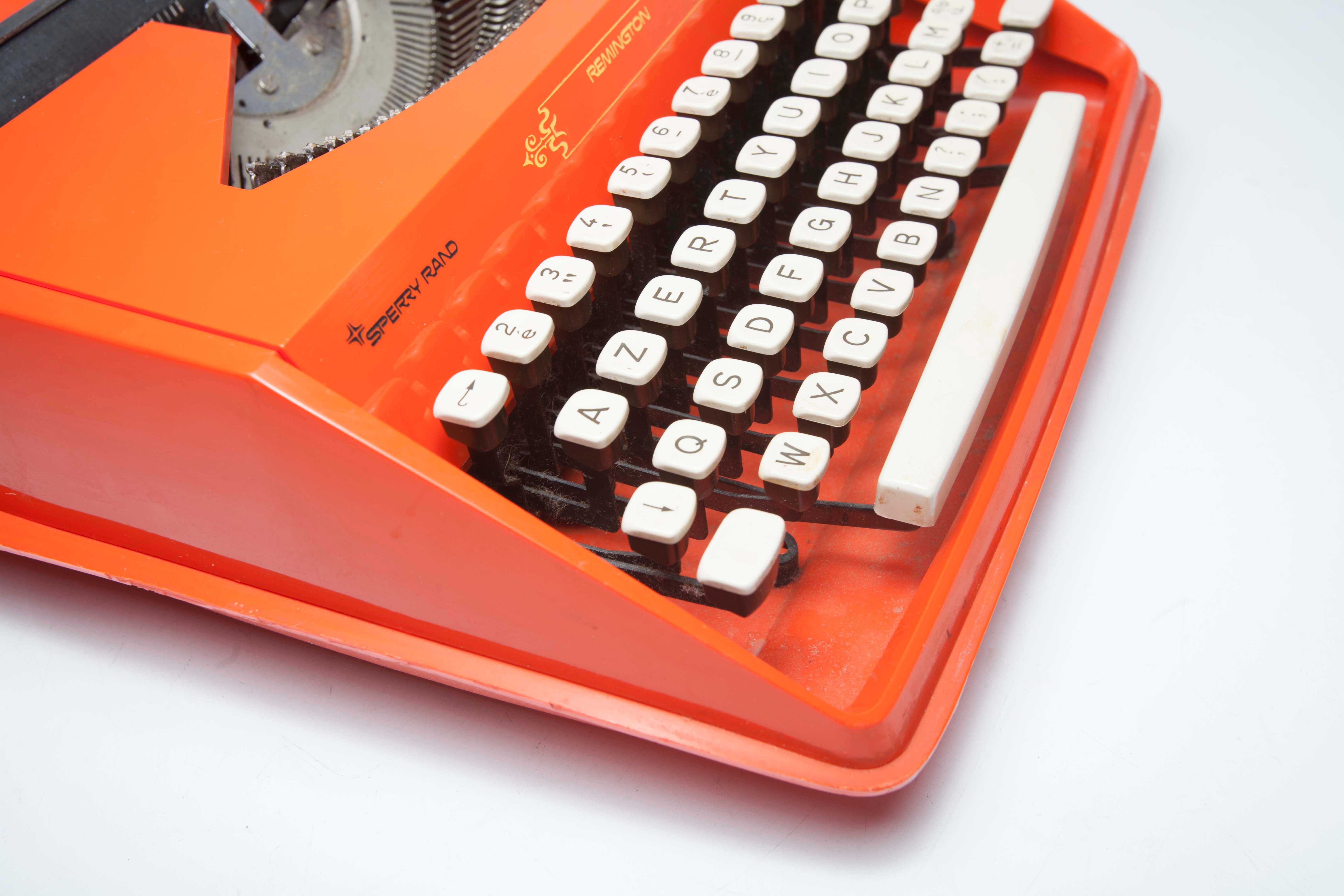 Remington Riviera Sperry orange band typewriter