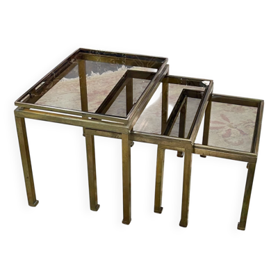 Suite de 3 tables gigognes en laiton par Guy Lefevre pour la Maison Jansen