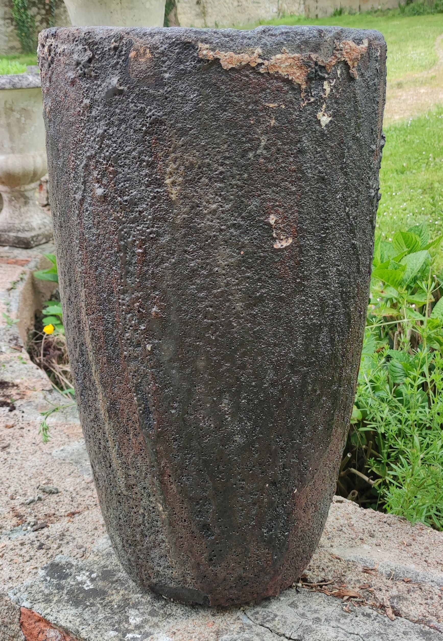 Former foundry/industrial decoration crucible