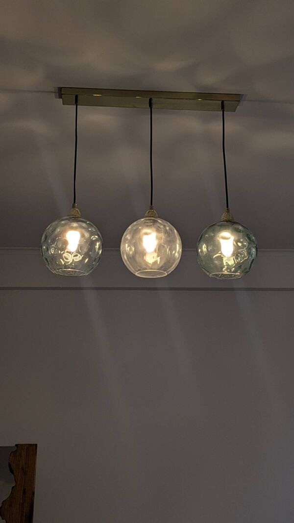 Suspension lampe made globe 3 lumières – laiton & verre vert