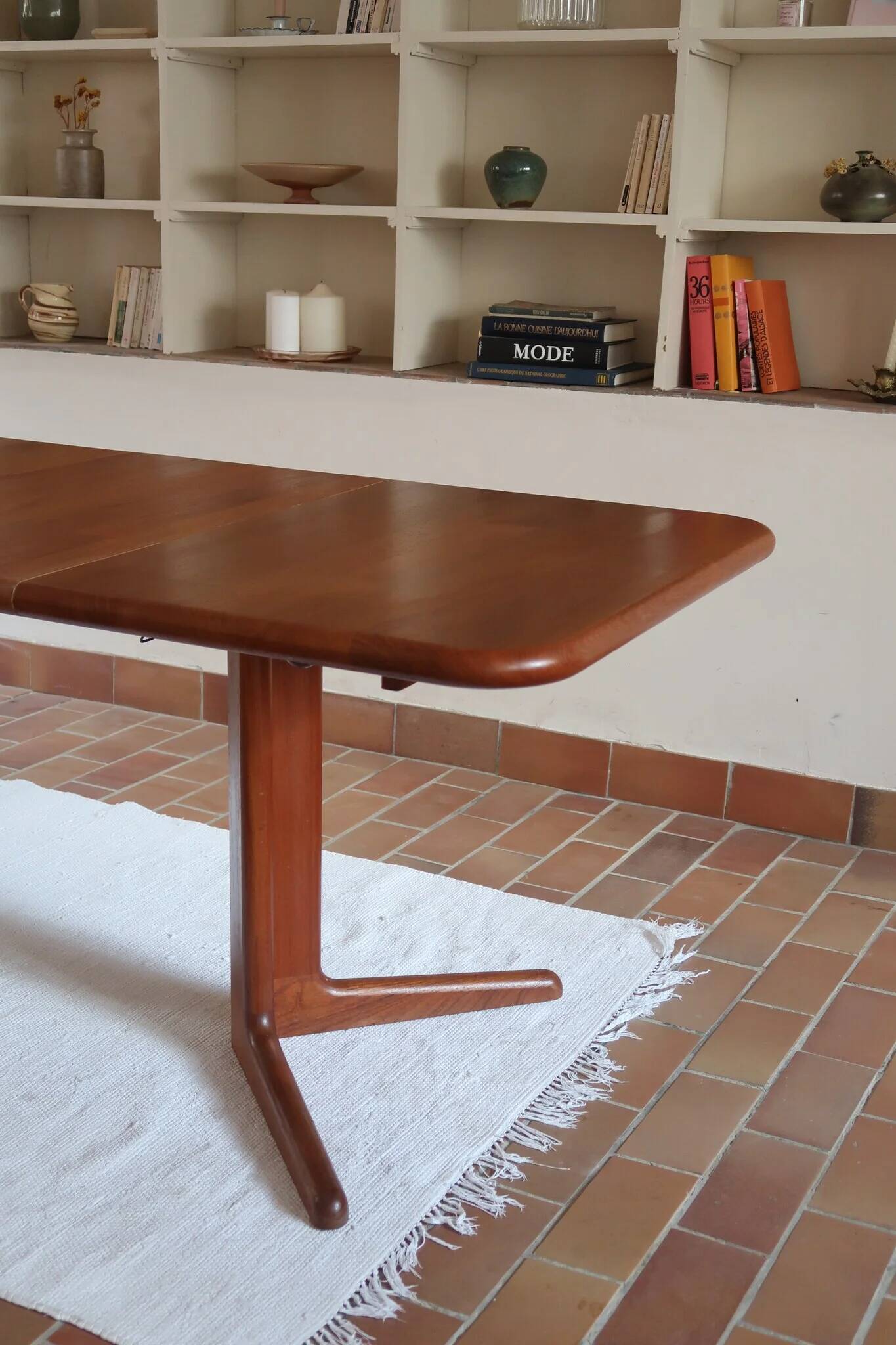 Table à manger danoise extensible en teck, pied central